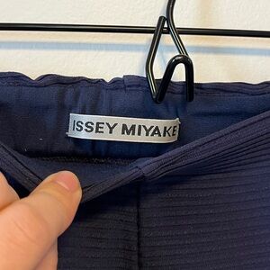 Vintage 2010 Pleated Joggers